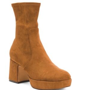 Chic Tan Ankle Booties for Women